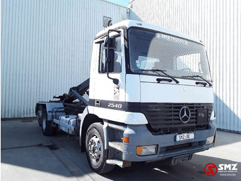 Containertransporter/ Wissellaadbak vrachtwagen MERCEDES-BENZ Actros 2540