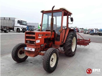 Tractor RENAULT