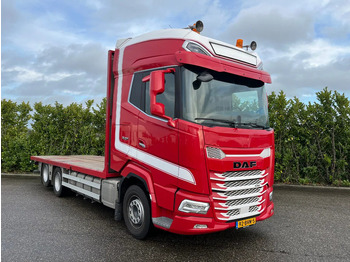 Vrachtwagen met open laadbak DAF XG+ 530