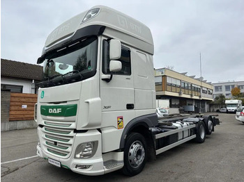 Containertransporter/ Wissellaadbak vrachtwagen DAF XF 106 450