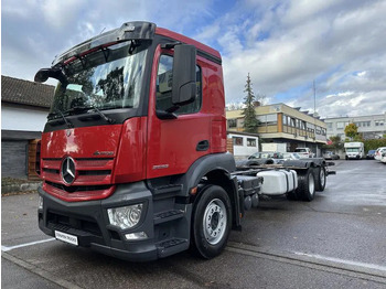 Chassis vrachtwagen MERCEDES-BENZ