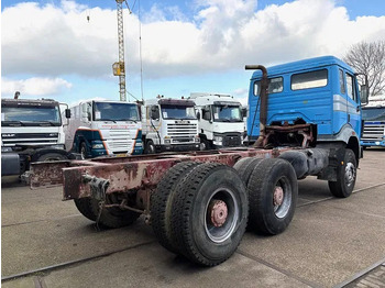 Chassis vrachtwagen Mercedes-Benz SK 2527 6x4 (V6-ENGINE) FULL STEEL SUSPENSION CHASSIS (MANUAL GEARBOX / REDUCTION AXLES / FULL STEEL SUSPENSION / EURO 2): afbeelding 3