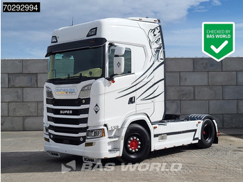 Trekker SCANIA S 520