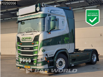 Trekker SCANIA S 520