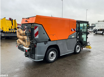 Veegwagen Kärcher MC 250 Just 16.579 km!: afbeelding 4 Veegwagen Kärcher MC 250 Just 16.579 km!: afbeelding 4