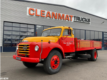 Vrachtwagen met open laadbak VOLVO