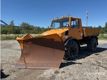 Gemeentelijke machine/ Speciaal UNIMOG