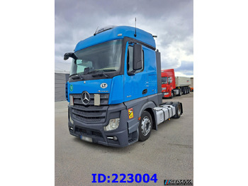 Trekker MERCEDES-BENZ Actros 1842