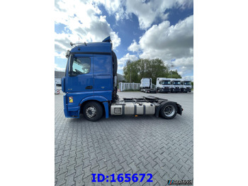 Trekker MERCEDES-BENZ Actros 1845