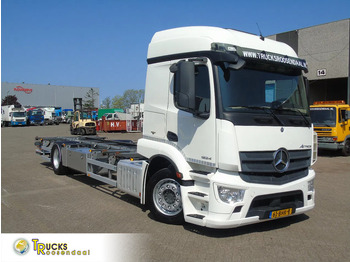 Containertransporter/ Wissellaadbak vrachtwagen MERCEDES-BENZ Actros