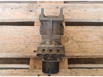 Remventiel voor Vrachtwagen Knorr-Bremse 21390592   Renault PREMIUM truck: afbeelding 2