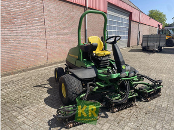 Gazonmaaier 8700A John Deere: afbeelding 2 Gazonmaaier 8700A John Deere: afbeelding 2