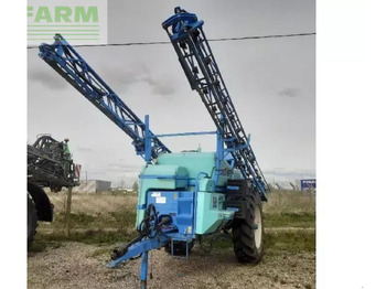 Getrokken veldspuit BERTHOUD