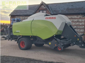 Vierkante balenpers CLAAS