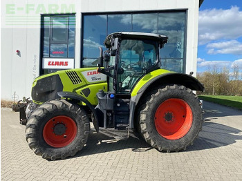 Tractor CLAAS Axion 810