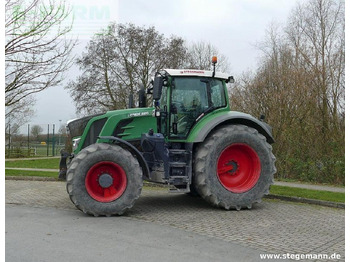 Tractor FENDT 826 Vario