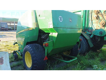 Vierkante balenpers John Deere f441 m: afbeelding 4