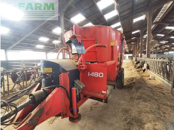 Veeteelt materiaal KUHN