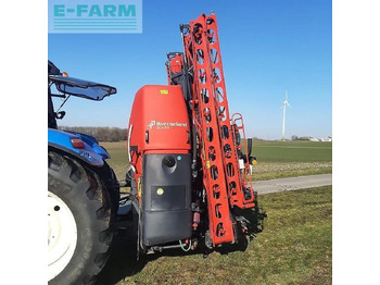 Getrokken veldspuit KVERNELAND