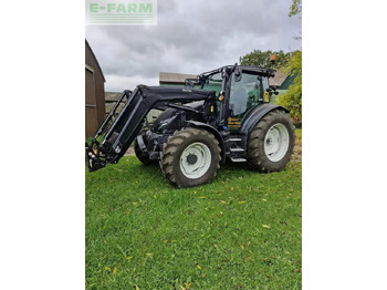 Tractor VALTRA