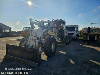 Grader CATERPILLAR 140M