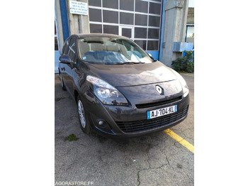 Personenwagen RENAULT