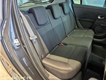 Personenwagen RENAULT