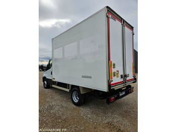 Vrachtwagen IVECO DAILY 72C21 PORTE VIANDE FRIGORIFIQUE - 2017: afbeelding 3 Vrachtwagen IVECO DAILY 72C21 PORTE VIANDE FRIGORIFIQUE - 2017: afbeelding 3