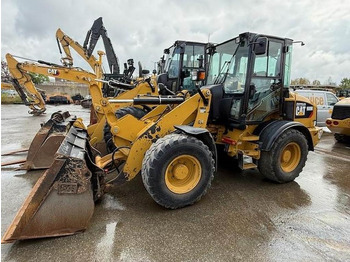 Wiellader CATERPILLAR 908M