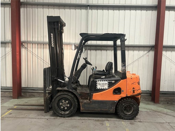 Diesel heftruck DOOSAN