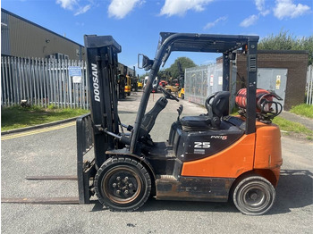 LPG heftruck DOOSAN