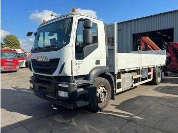 Vrachtwagen met open laadbak IVECO Stralis