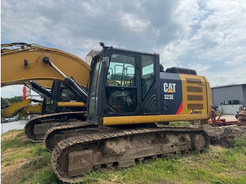 Rupsgraafmachine CATERPILLAR 323