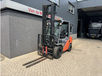 Diesel heftruck Toyota 02-8 FDF 30: afbeelding 3
