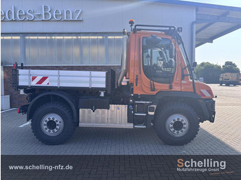 Vrachtwagen Mercedes-Benz U427: afbeelding 2