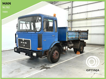 Kipper vrachtwagen MAN