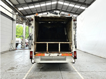Vuilniswagen Scania P230 6X2 / Essieu relevable directionnel / Stuurbare liftas / Steerable lift axle: afbeelding 4
