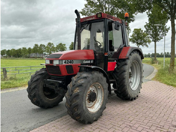 Tractor CASE IH XL