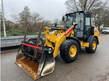 Wiellader CATERPILLAR 906