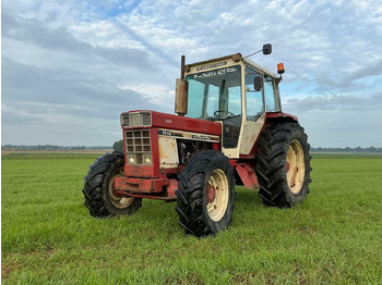 Tractor INTERNATIONAL