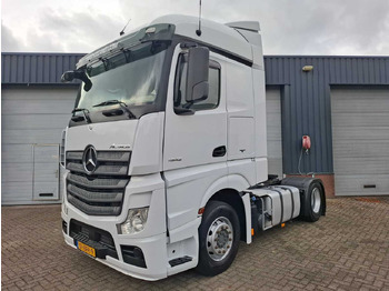 Vrachtwagen MERCEDES-BENZ Actros 1842
