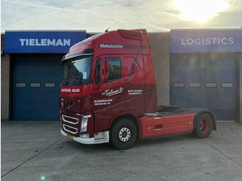 Vrachtwagen VOLVO FH
