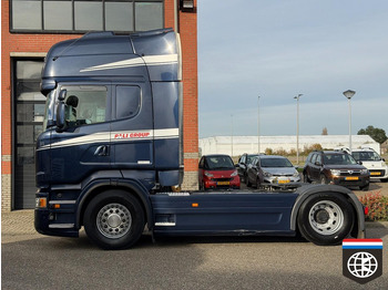 Trekker Scania R410 NIGHT A/C / 2X TANK / RETARDER / TUV: 06-26: afbeelding 3 Trekker Scania R410 NIGHT A/C / 2X TANK / RETARDER / TUV: 06-26: afbeelding 3