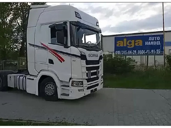 Trekker SCANIA S 450