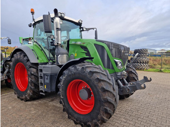 Tractor FENDT 826 Vario