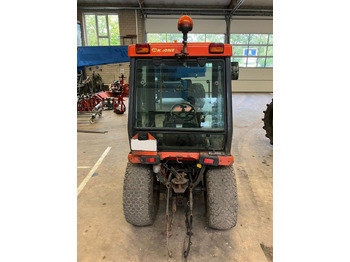 Gemeentelijke tractor Kubota B2110: afbeelding 3