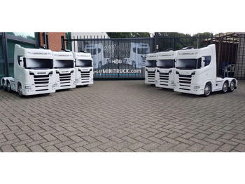 Trekker SCANIA S 770