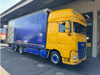 Schuifzeilen vrachtwagen DAF XF 530