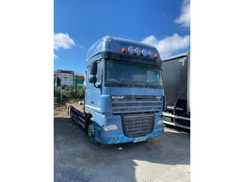 Vrachtwagen met open laadbak DAF XF