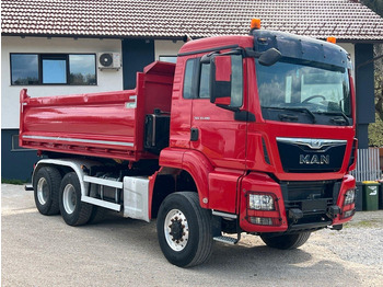 Kipper vrachtwagen MAN TGS 33.480